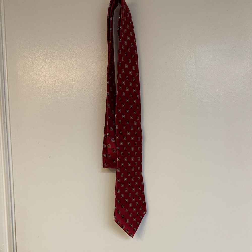 Roundtree & Yorke Red Patterned Tie